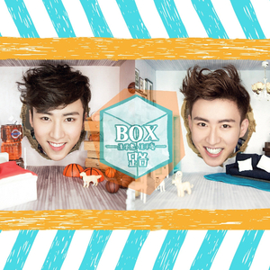 把鸡巴塞入小穴里操起来
